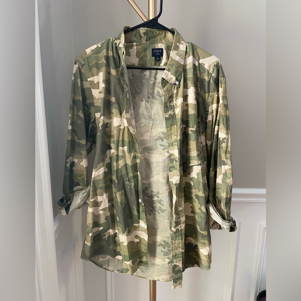 Men’s JCrew Camo Button Down (Flex Material)